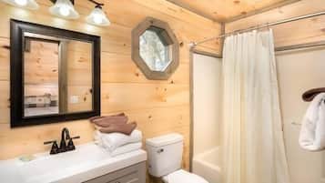 Huis, meerdere bedden (Peaceful Escape) | Badkamer