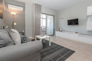 Apartment | Living area - Plaza de Castilla II (Madrid)