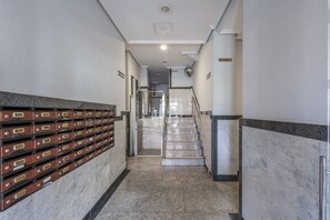 Interior - Plaza de Castilla II (Madrid)