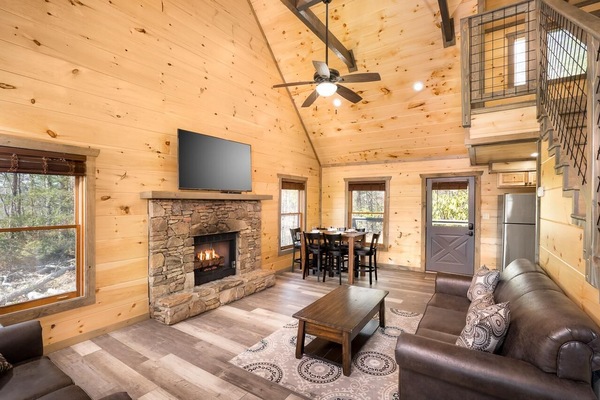 House, Multiple Beds (Trail's End) | Living area