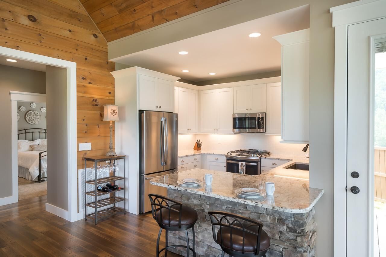 House, Multiple Beds (Just Perfect) | Private kitchen