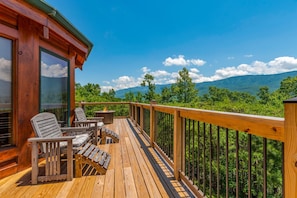 House, Berbilang Katil (Pinnacle View Lodge) | Teres/patio