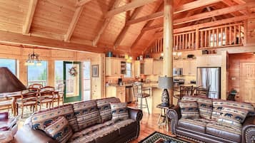 Hus, flere senger (Pinnacle View Lodge) | Oppholdsområde