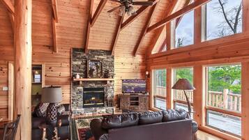 House, Multiple Beds (Pinnacle View Lodge) | Living area