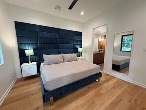 Room - New Home Near South Congress and Downtown with Patio and Huge Backyard (Austin)