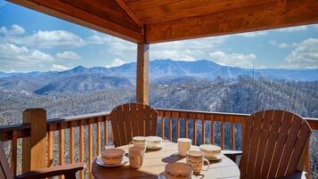 House, Multiple Beds (Bear and Trout) | Outdoor dining