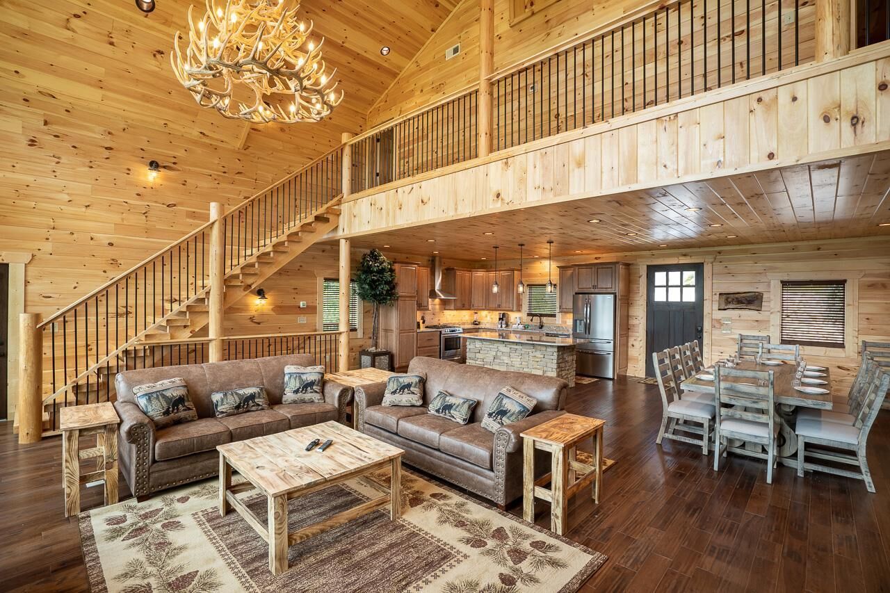 House, Multiple Beds (The Perfect Tenn) | Living area