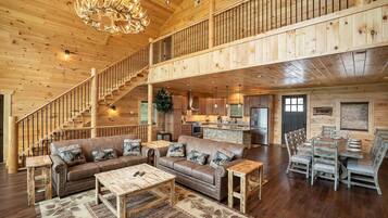 House, Multiple Beds (The Perfect Tenn) | Living area