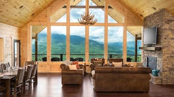 House, Multiple Beds (Southern Skies) | Living area