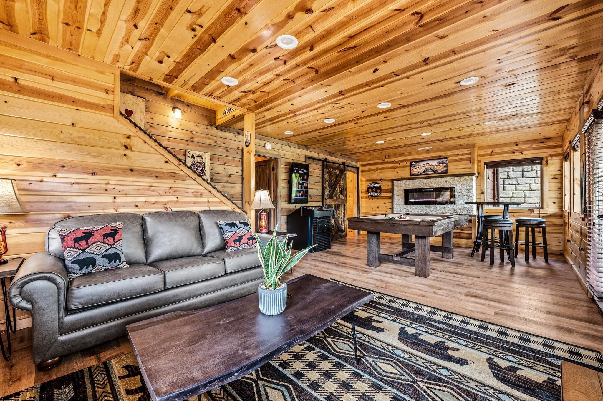 House, Multiple Beds (Tennessee Roots) | Living area