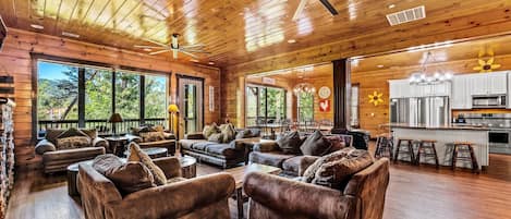House, Multiple Beds (The Mighty Crabapple Manor) | Living area