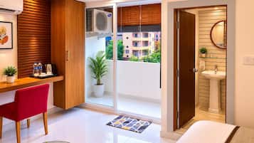 Superior Double Room, Balcony, City View | Free WiFi