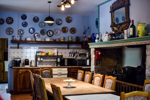 Dining - Chateau Arize - Fourteen Bedroom Castle, Sleeps 30 (La Bastide-de-Sérou)