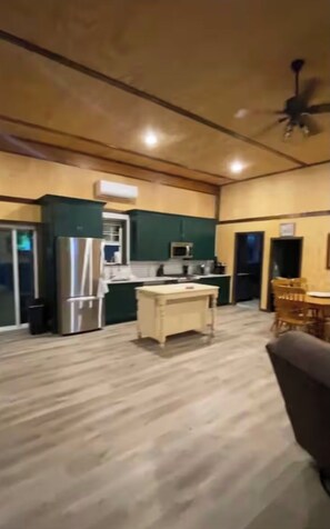 Interior - 3-bedroom barndominium at historic Pratt Farm Lodge on 500 acres in Smyrna, DE (Smyrna)