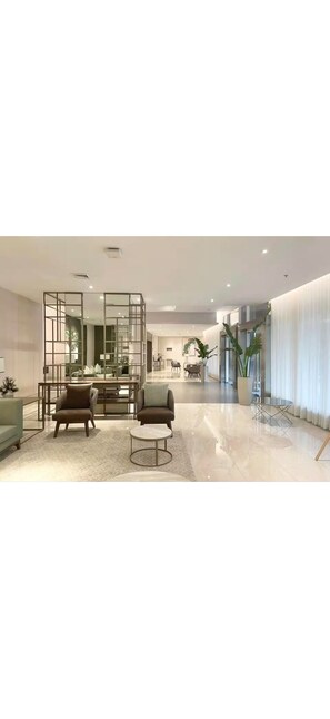 Lobby - Dreamy Luxury Suite in City Center | Partial Sea View | 5★ Hotel Vibes (Cebu City)