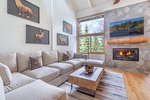 Unclassified image, 3 of 42, button - Updated Pet-Friendly Trailside Retreat (Truckee)