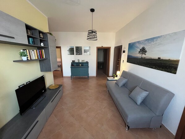 Smart TV, books - Vrbo Property (San Benedetto Val di Sambro)