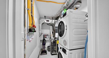 Cozy Modern Walkerville
Basement Apartment
