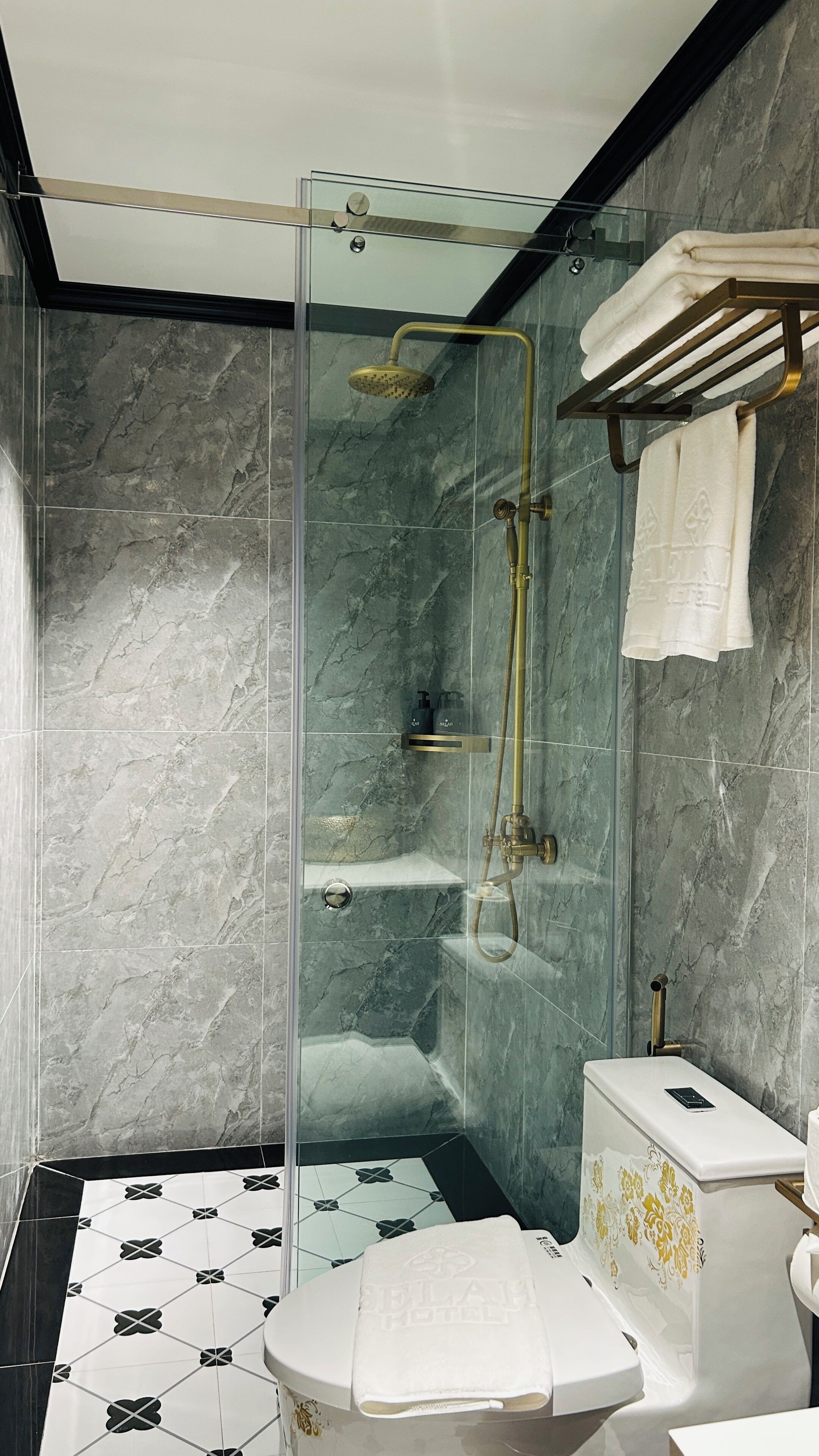 Classic Double Room | Bathroom | Separate tub and shower, hair dryer, towels, soap