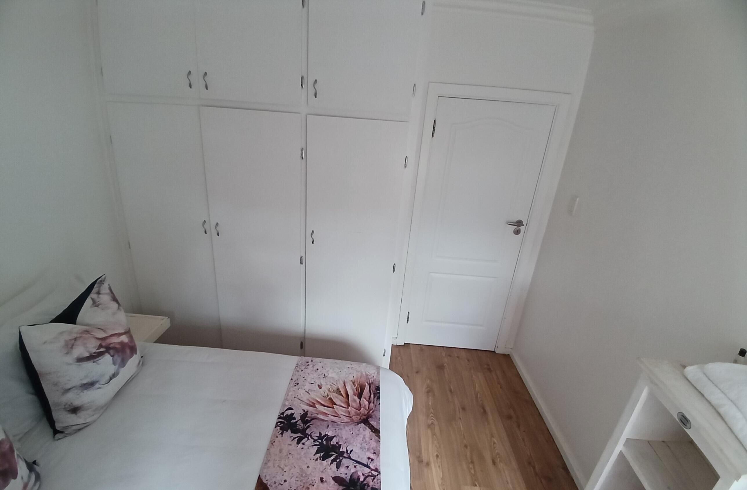 2 bedrooms, in-room safe, iron/ironing board, WiFi (free)