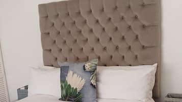 2 bedrooms, in-room safe, iron/ironing board, free WiFi