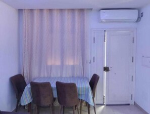 Dining - Vrbo Property (Houmt Souk)