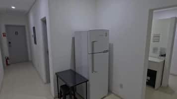 Single Room, Non Smoking | Interior