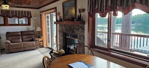 TV, fireplace - Waterfront 5-bedroom duplex conveniently located on Elbert's Resort- family fun! (Saint Germain)