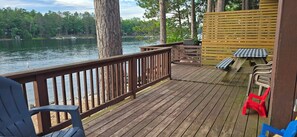 Property grounds - Waterfront 5-bedroom duplex conveniently located on Elbert's Resort- family fun! (Saint Germain)
