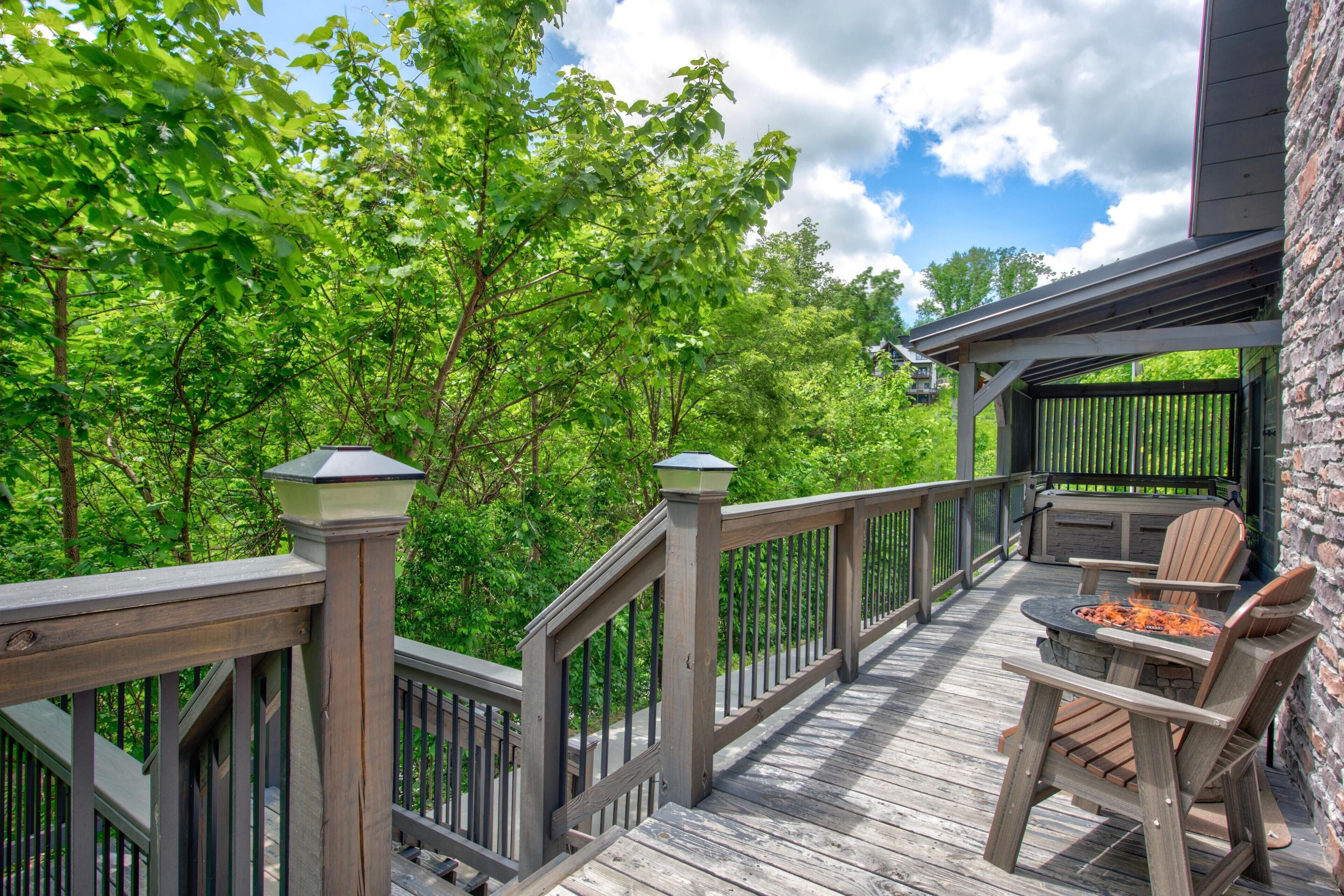 House, 1 King Bed with Sofa bed (The Aspen Cabin) | Terrace/patio