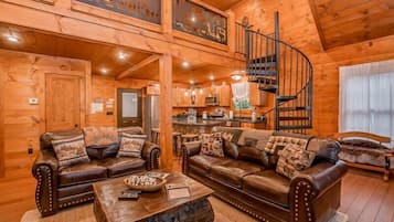 House, Multiple Beds (The Buckhorn) | Living area