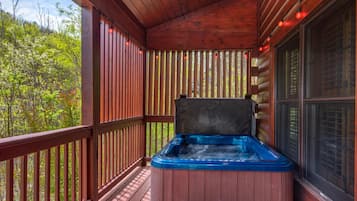 Maison, plusieurs lits (The Buckhorn) | Bain à remous extérieur