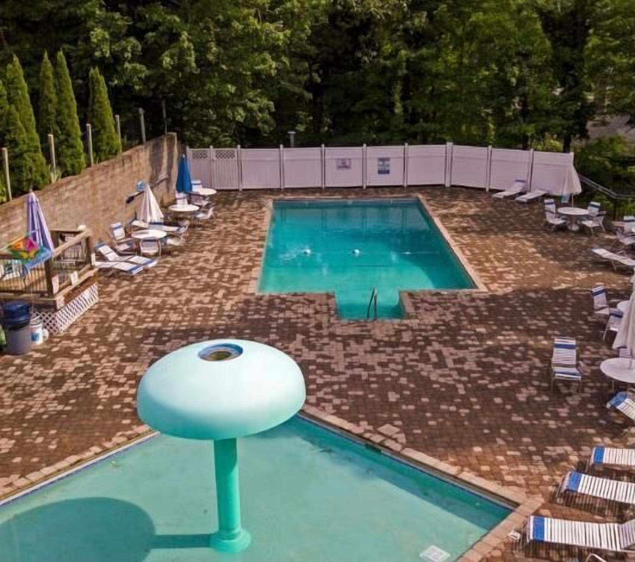 House, Multiple Beds (The Buckhorn) | Pool