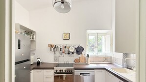 Kühlschrank, Geschirrspüler