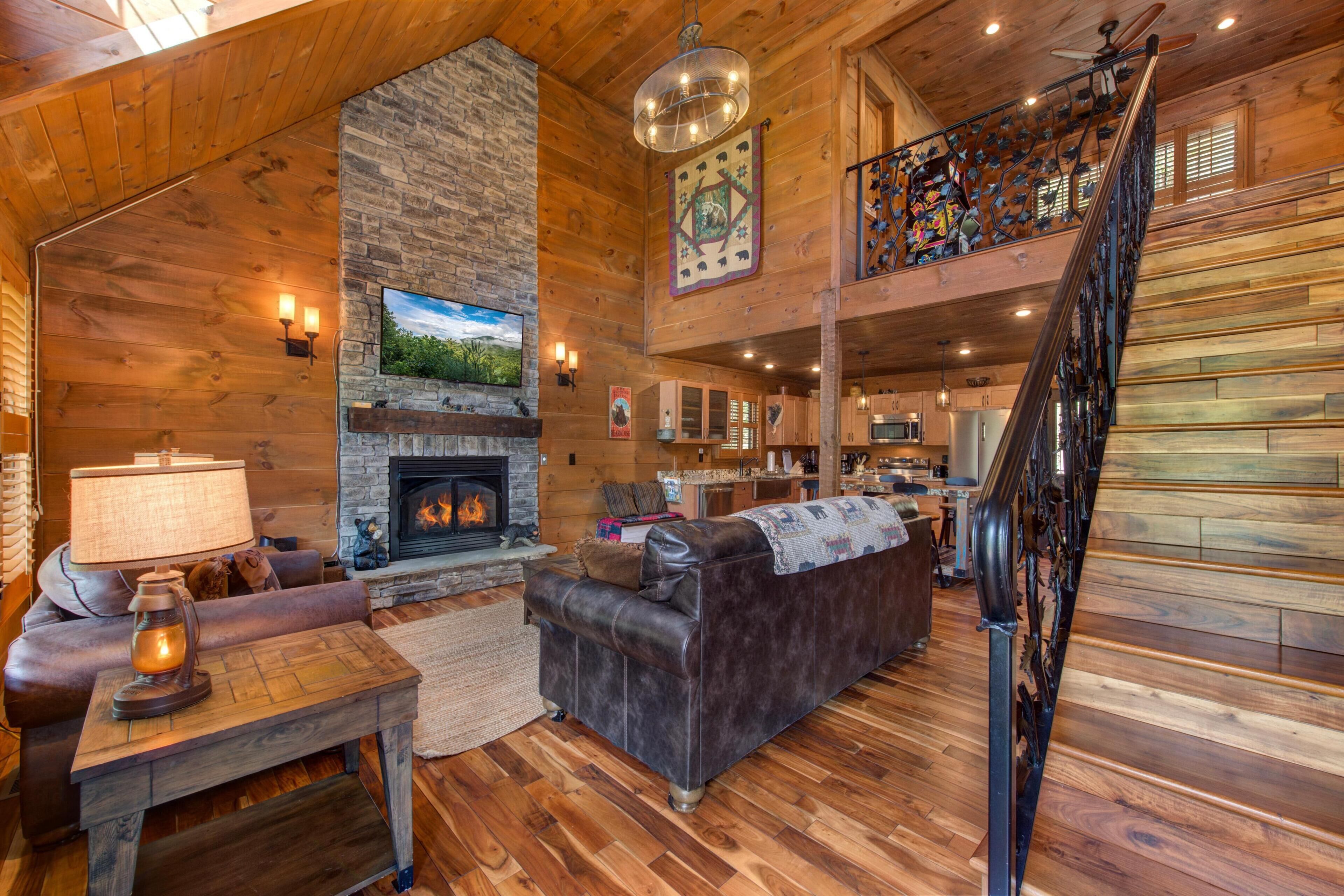 House, Multiple Beds (Black Bear Cabin) | Living area