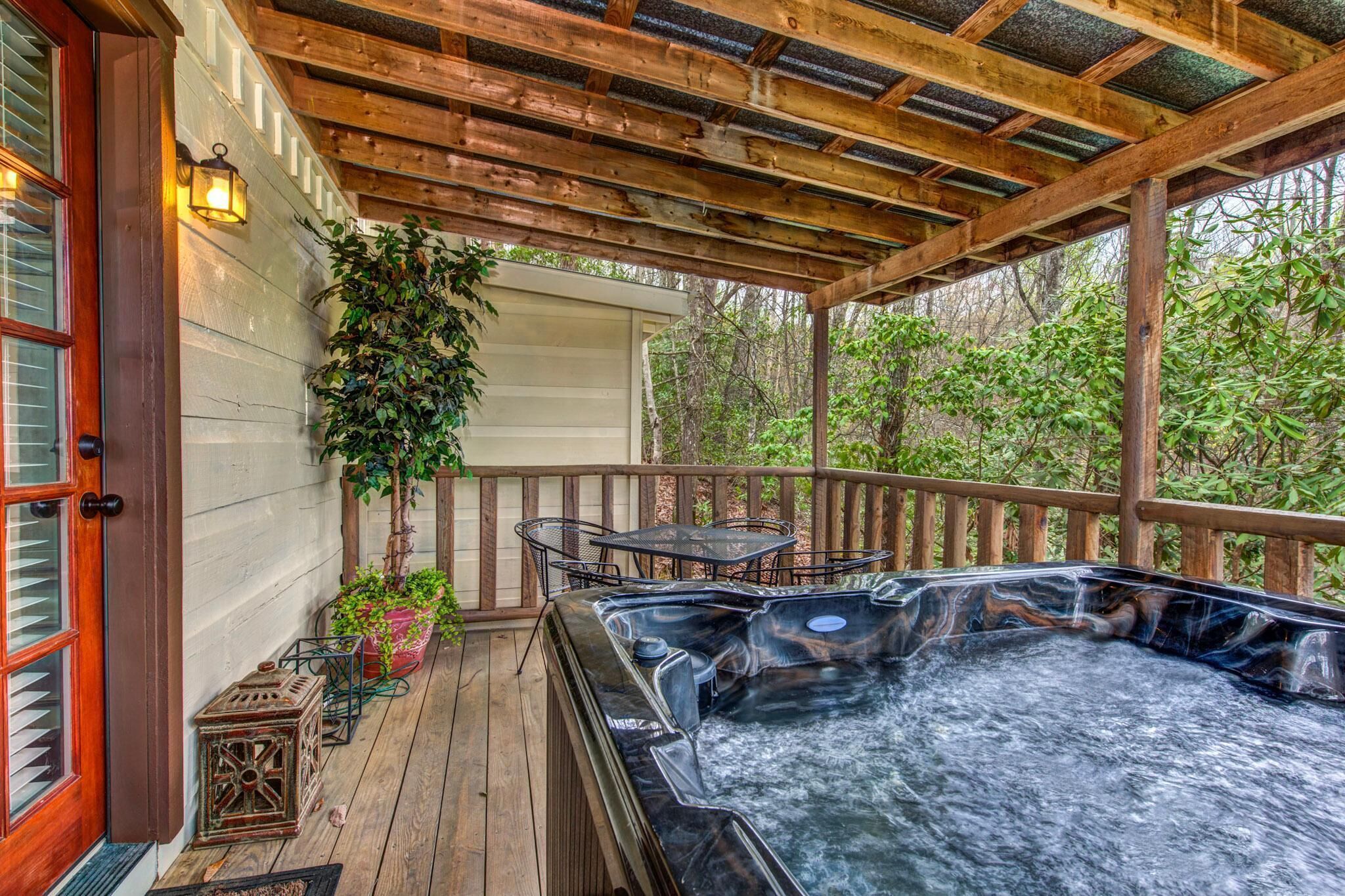 House, 1 Queen Bed with Sofa bed (Seclusion Retreat) | Outdoor dining