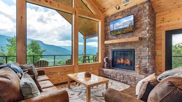 House, Multiple Beds (Southern Stars) | Living area
