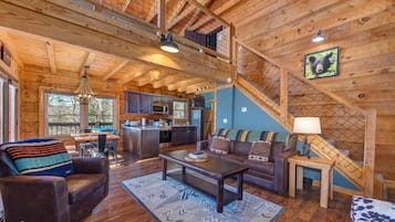 House, Multiple Beds (Honey Bear) | Living area