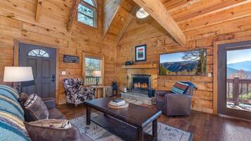 House, Multiple Beds (Honey Bear) | Living area