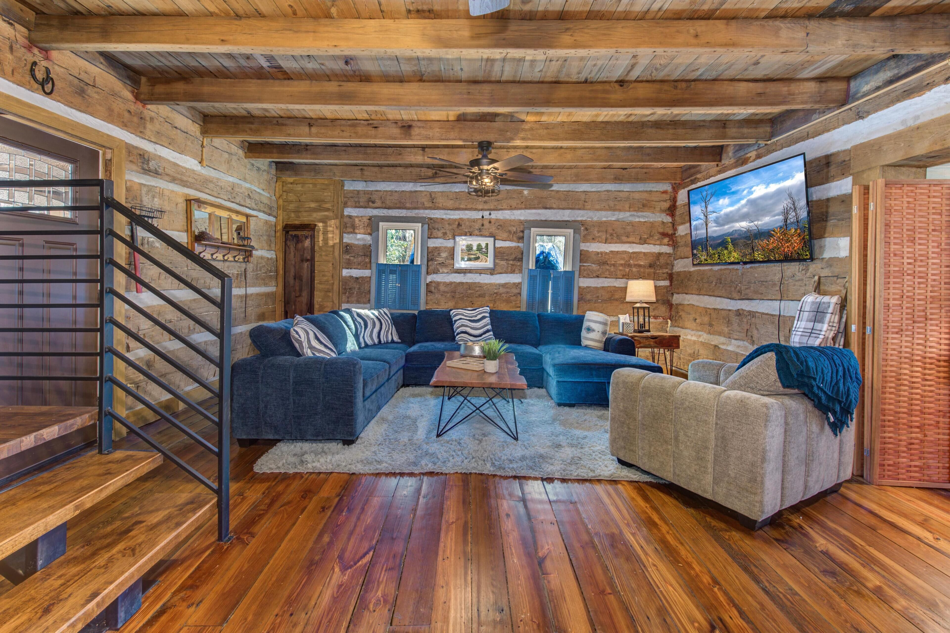 House, Multiple Beds (Cricket Hollow Lodge) | Living area