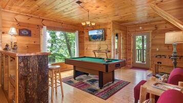 House, Multiple Beds (All Time High) | Games room