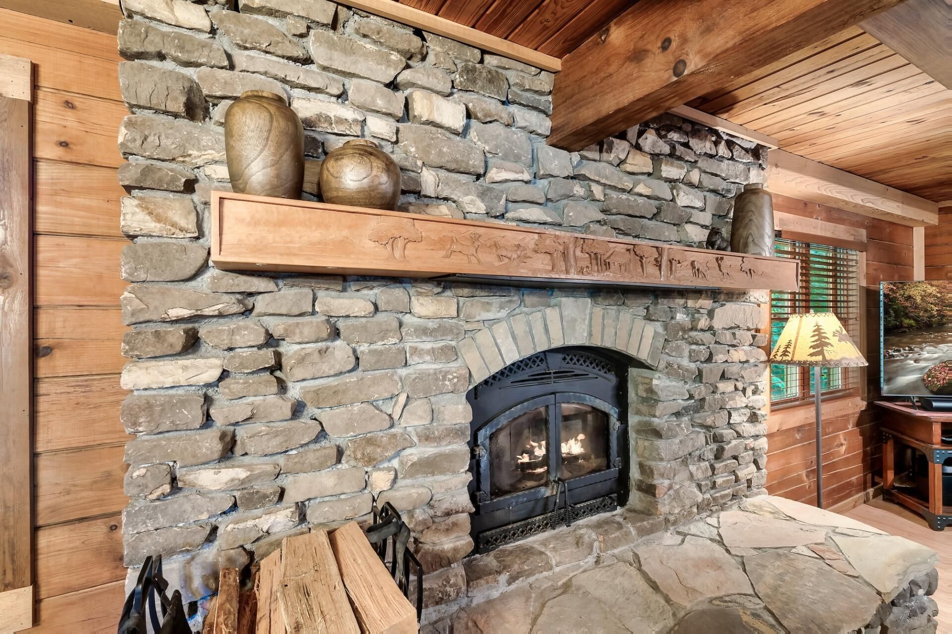 House, Multiple Beds (Eagles Perch Pool Cabin) | Interior