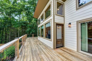 House, Multiple Beds (Cardinal Pool Cabin) | Terrace/patio