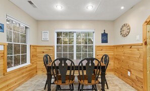 Dining - Heavenly Sunshine (Gatlinburg)