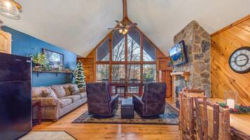 House, Multiple Beds (Playin Hookie) | Living area