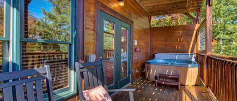 House, Multiple Beds (Morning Glory) | Outdoor spa tub