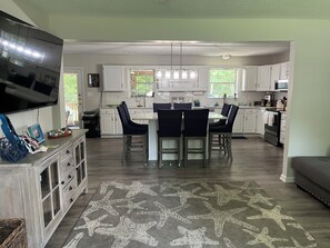 Interior - Spacious 4-bedroom house in quaint Ocean Pines with AC (Ocean Pines)