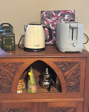Coffee and/or coffee maker - Vrbo Property (Brantôme en Périgord)