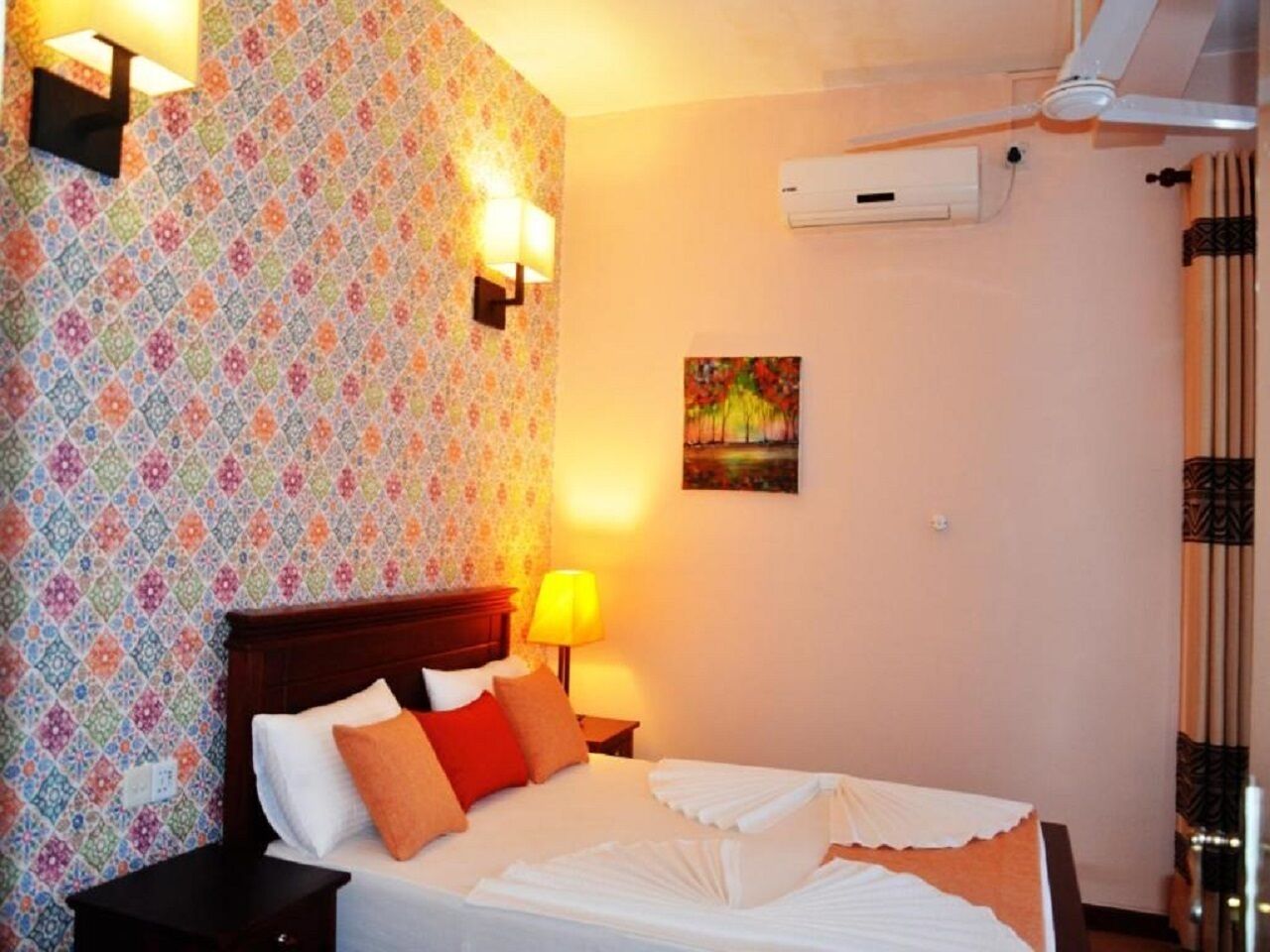 Deluxe-Doppelzimmer, Balkon, Bergblick | Laptopgeeigneter Arbeitsplatz