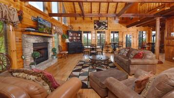 House, Multiple Beds (Splash N Around) | Living area